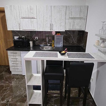 Malm Travnik Apartment Luaran gambar
