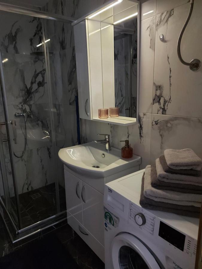 Malm Travnik Apartment Luaran gambar