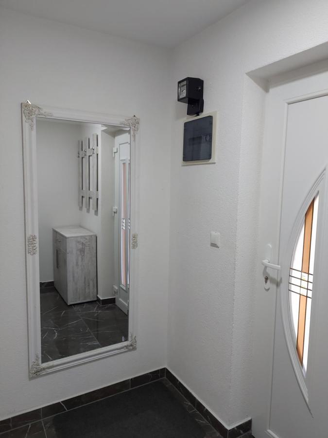 Malm Travnik Apartment Luaran gambar
