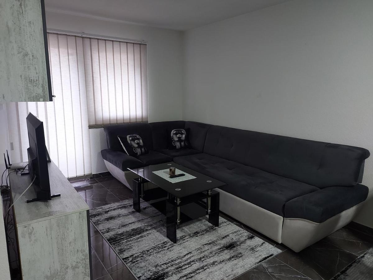 Malm Travnik Apartment Luaran gambar