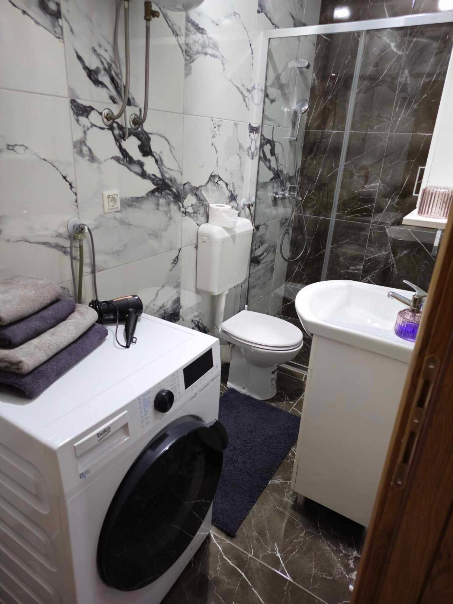 Malm Travnik Apartment Luaran gambar