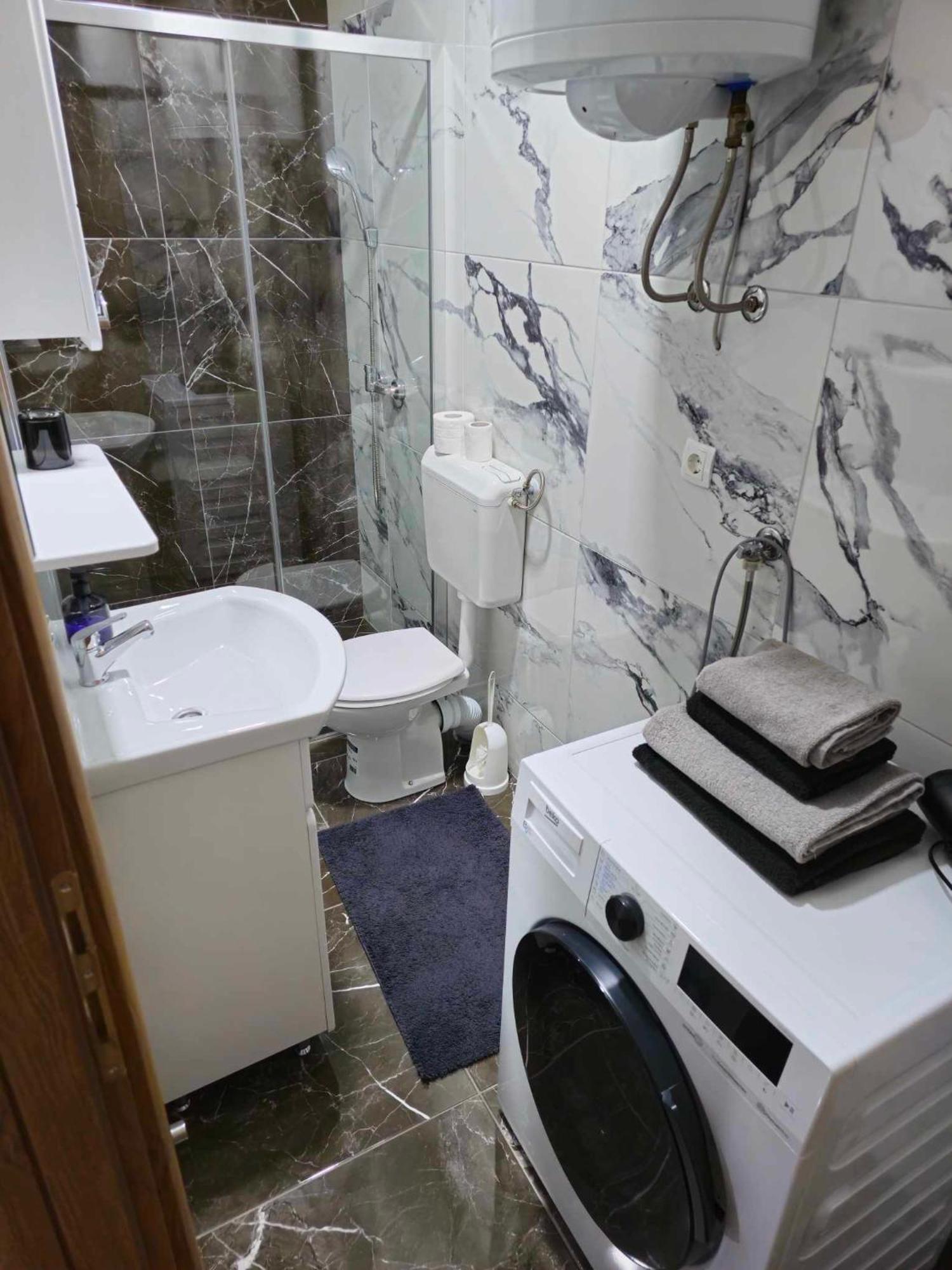 Malm Travnik Apartment Luaran gambar