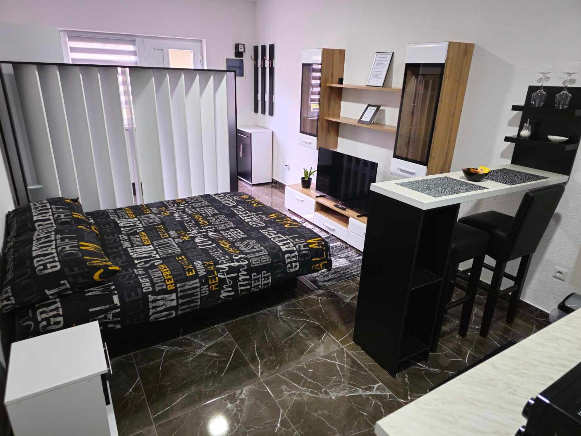 Malm Travnik Apartment Luaran gambar