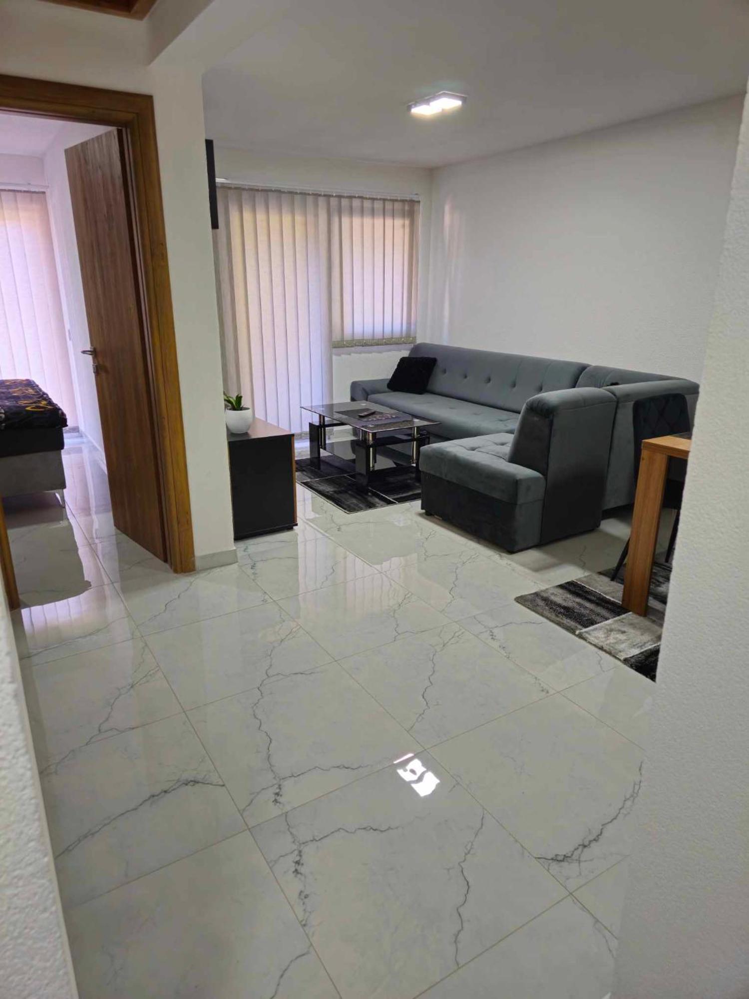 Malm Travnik Apartment Luaran gambar
