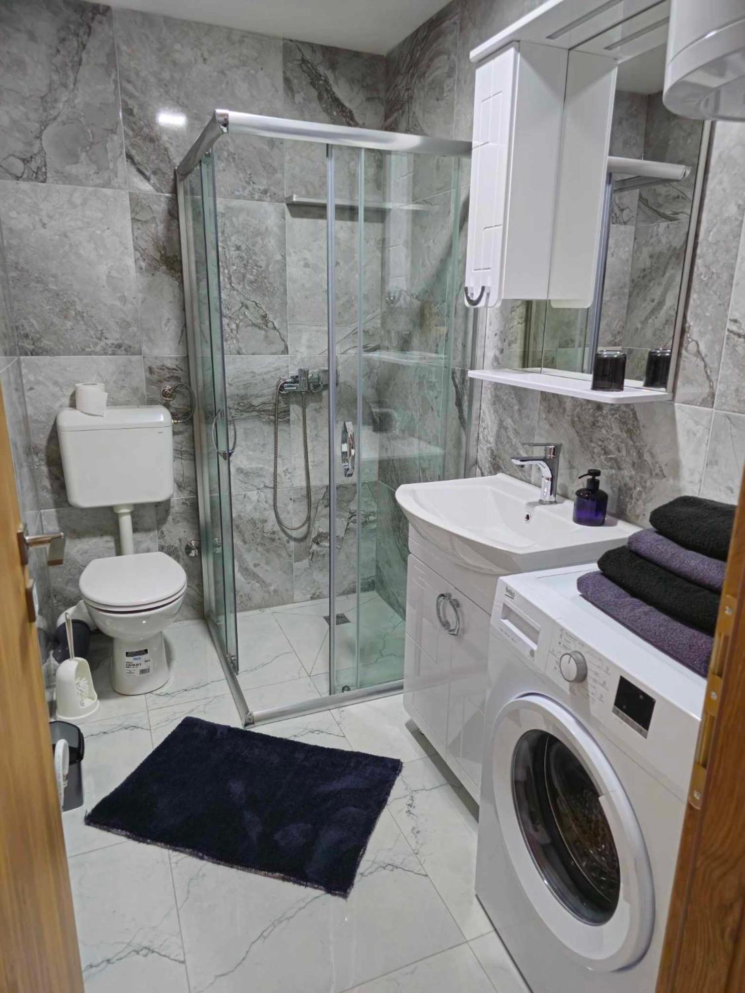 Malm Travnik Apartment Luaran gambar